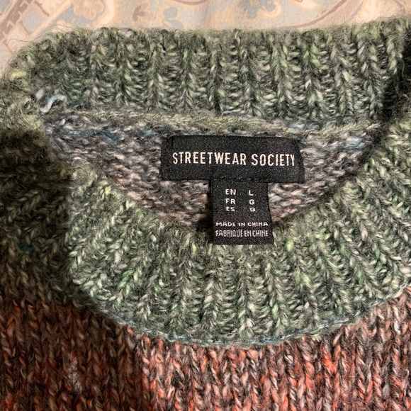 Cute boxy cropped soft sweater - Picture 2 of 6